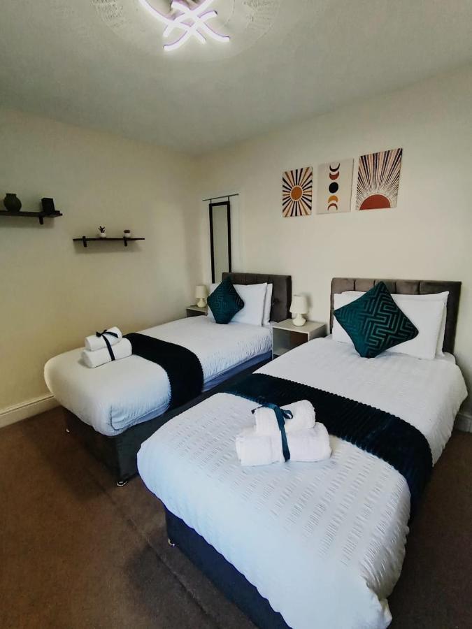Charter House With Good Wifi * Chatham (Kent)