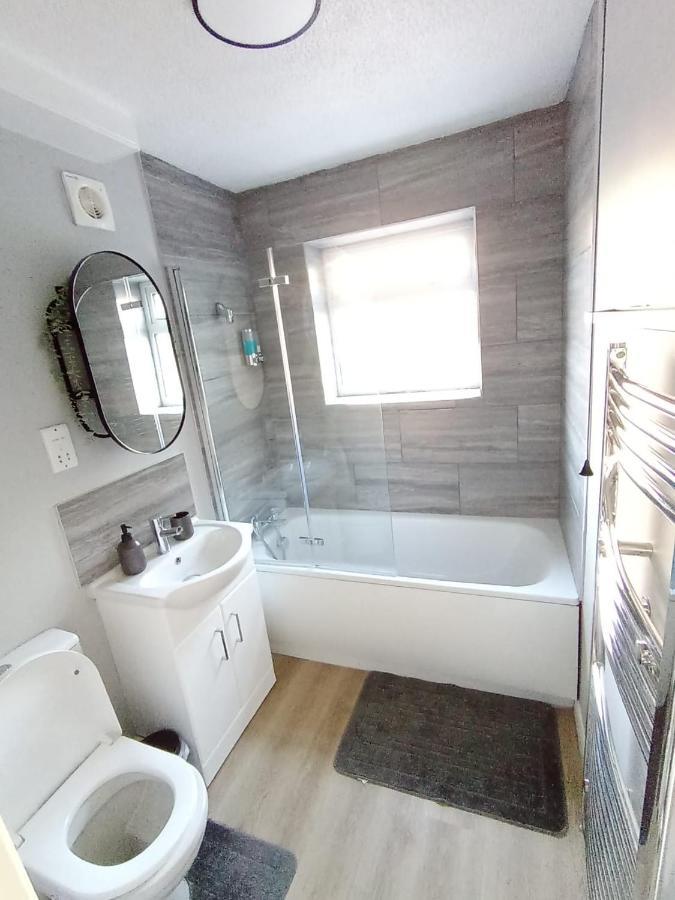 Charter House With Good Wifi * Chatham (Kent)